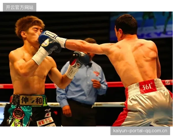 UFC拳手极限拉扯两回合后强势反扑，如何做到逆袭？