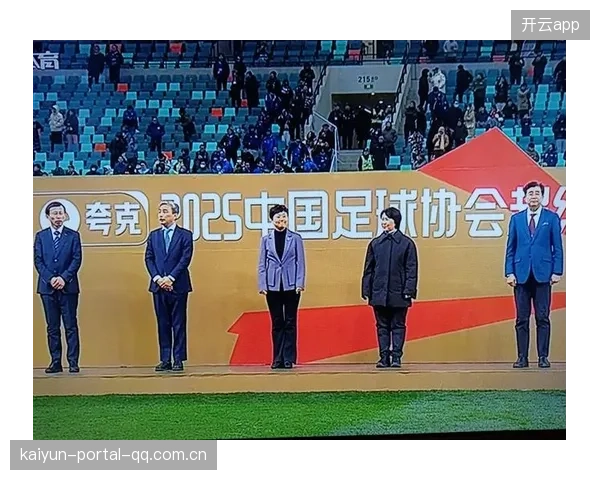 上海申花高速连传带来巨大压迫，打造足球新时代